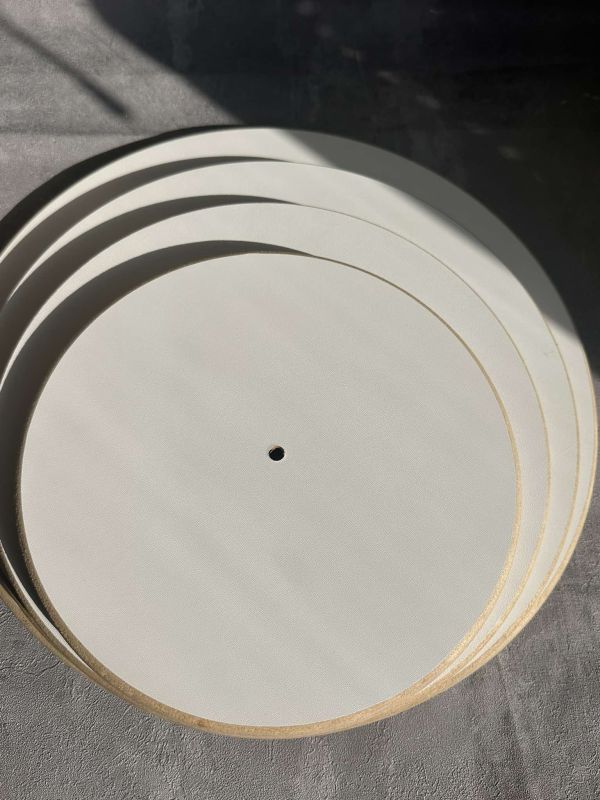 Борд з бортиком та отвором під механізм