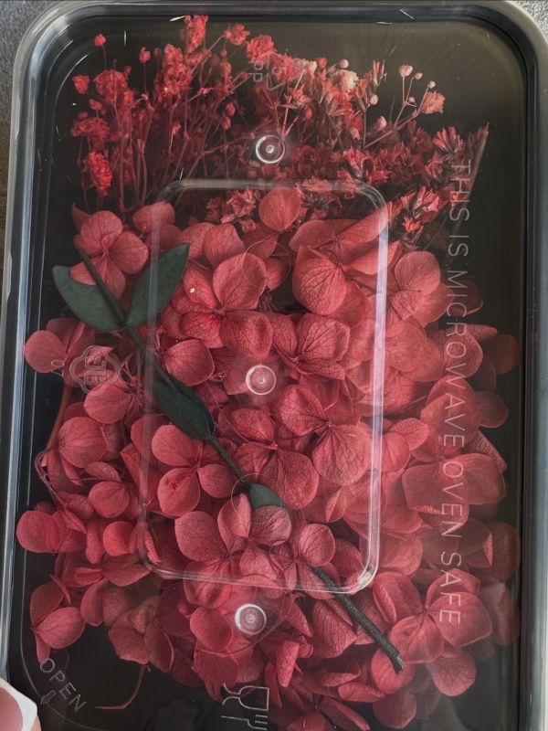 Набір квітів червоний