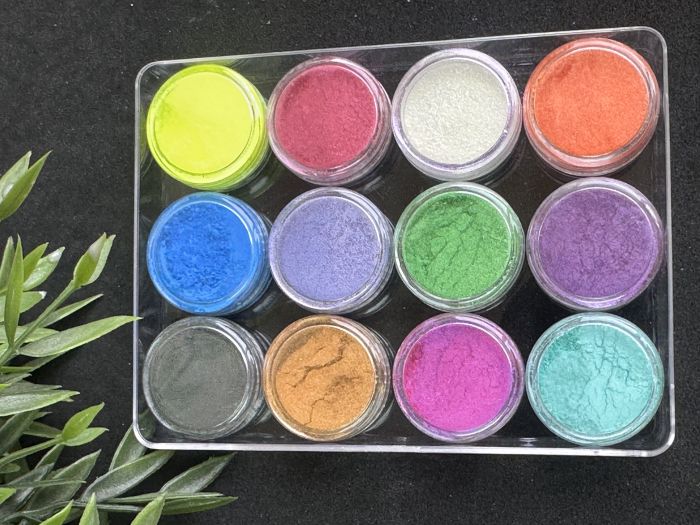 Набір перламутрових барвників 12 шт по 3 г яскраві пігменти для епоксидної смоли гіпсу свічок декору