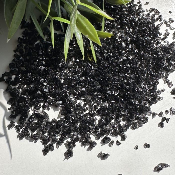 Чорна дрібна до 2мм скляна крихта тонована